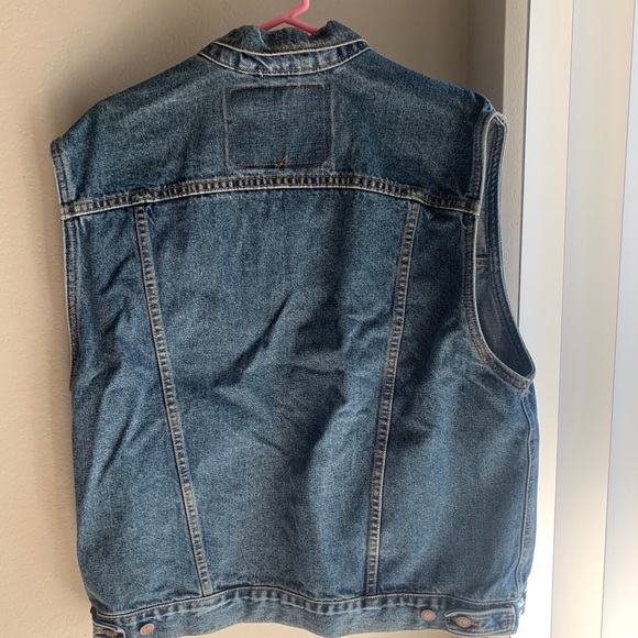 VINTAGE LEVI’S DENIM VEST - Picture 3 of 4